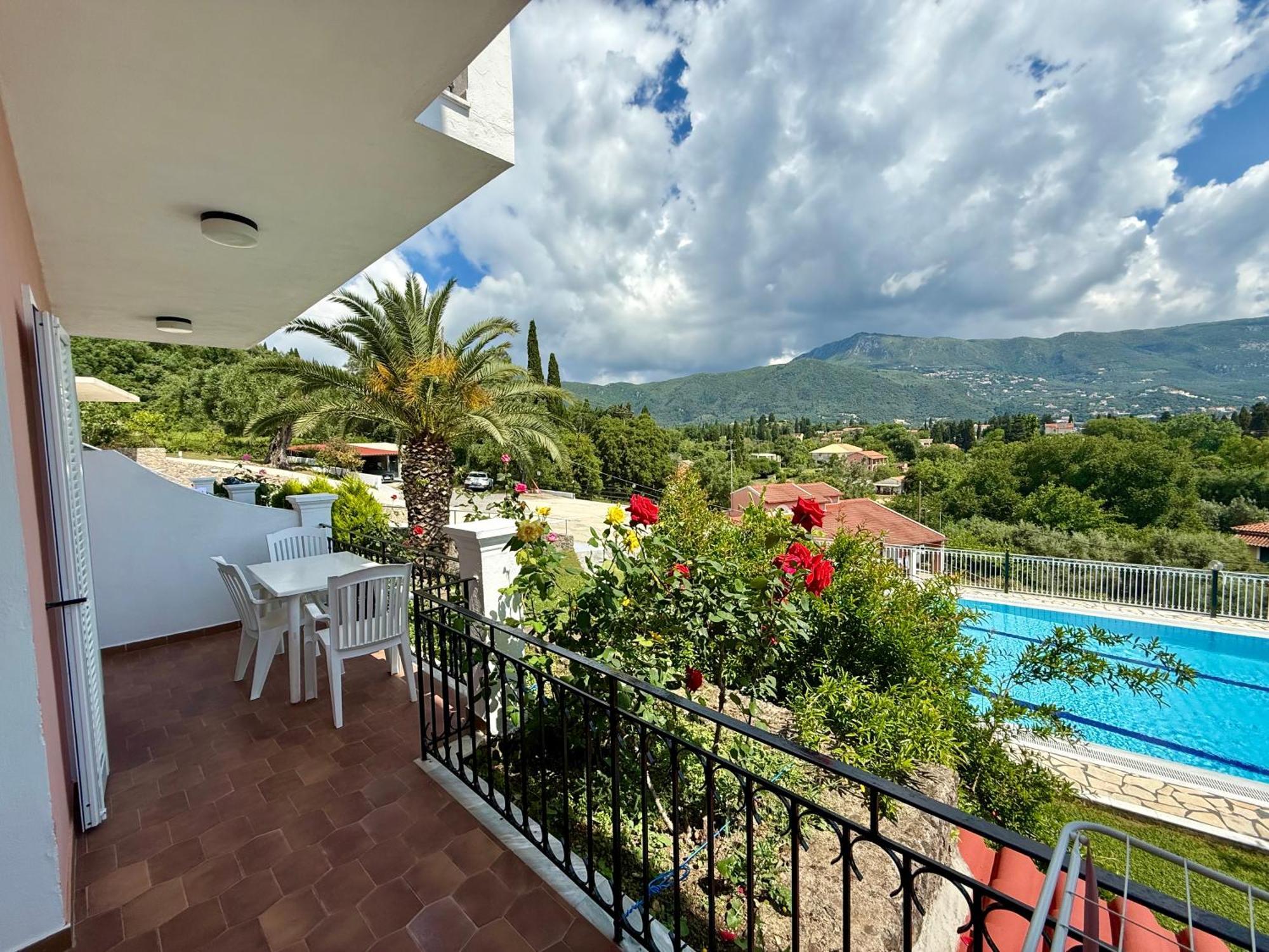 Thomas Apartment Dassia (Corfu)